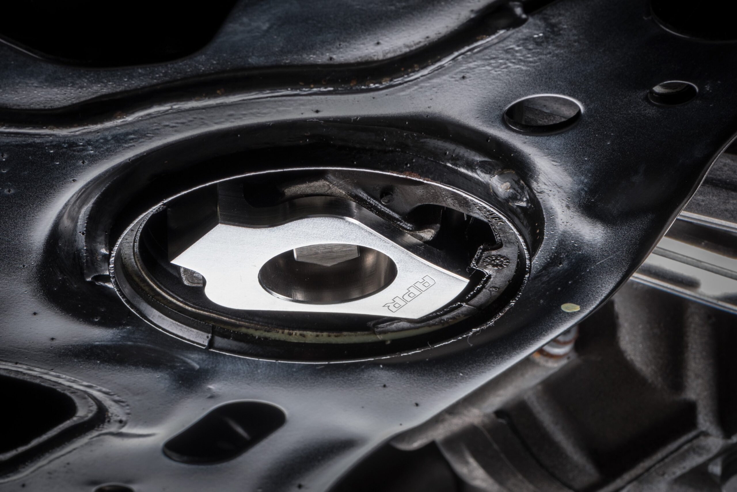 Inserto de montaje inferior APR Dogbone para Golf 7 GTI/R, Leon 3 Cupra, S3 8V MQB