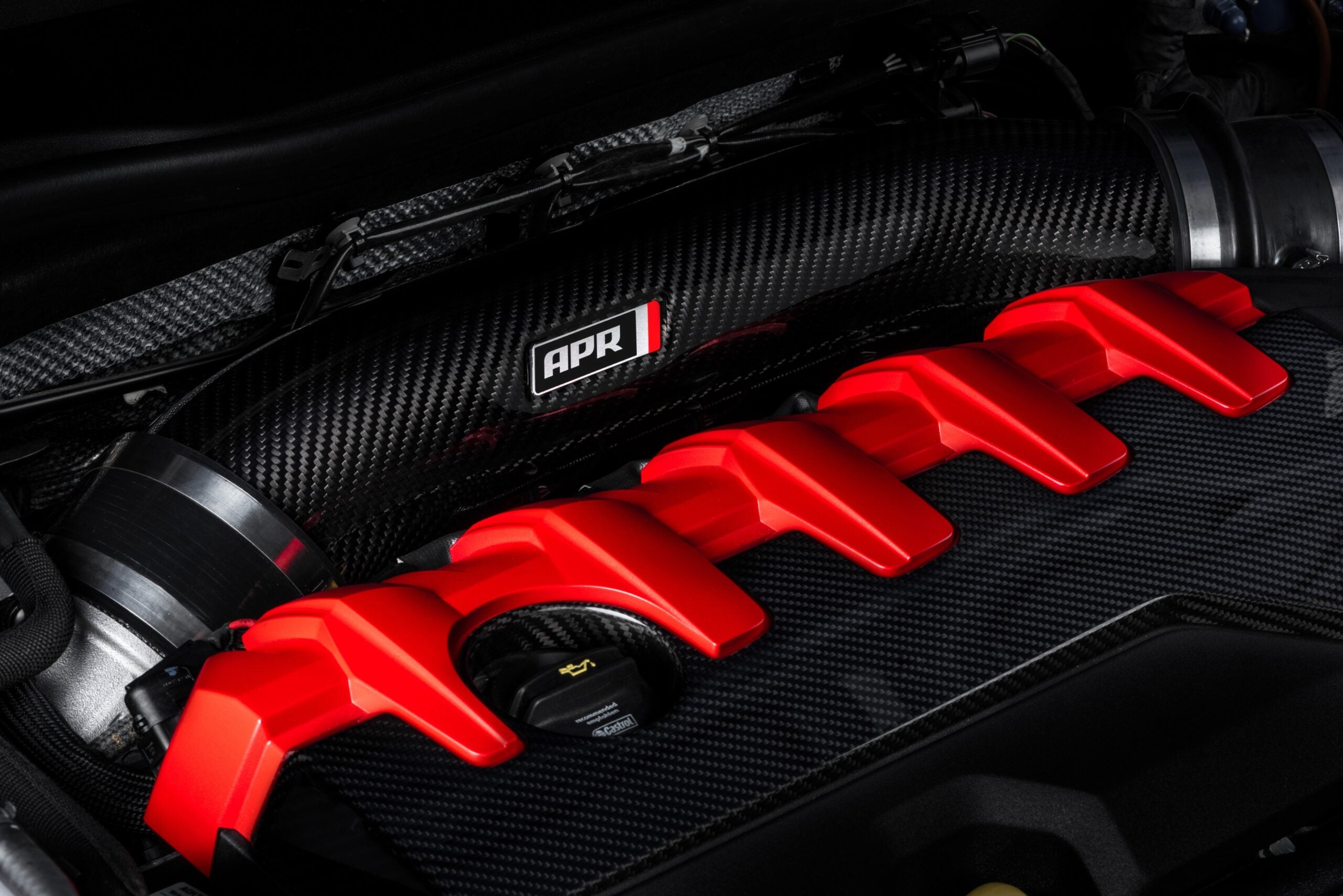 APR – Kit de Admissão Turbo em Fibra de Carbono de 4" – Audi RS3 8V.5 / RS3 8Y e TTRS 8S