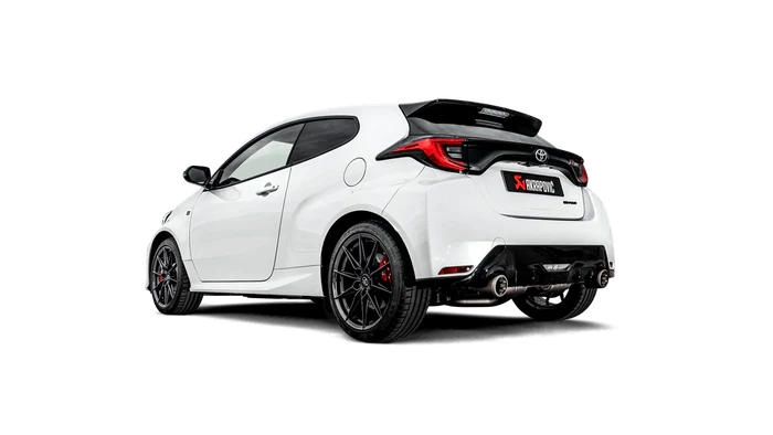 Neumáticos Akrapovic Slip On Race Line Titanium para Toyota Gr Yaris 2