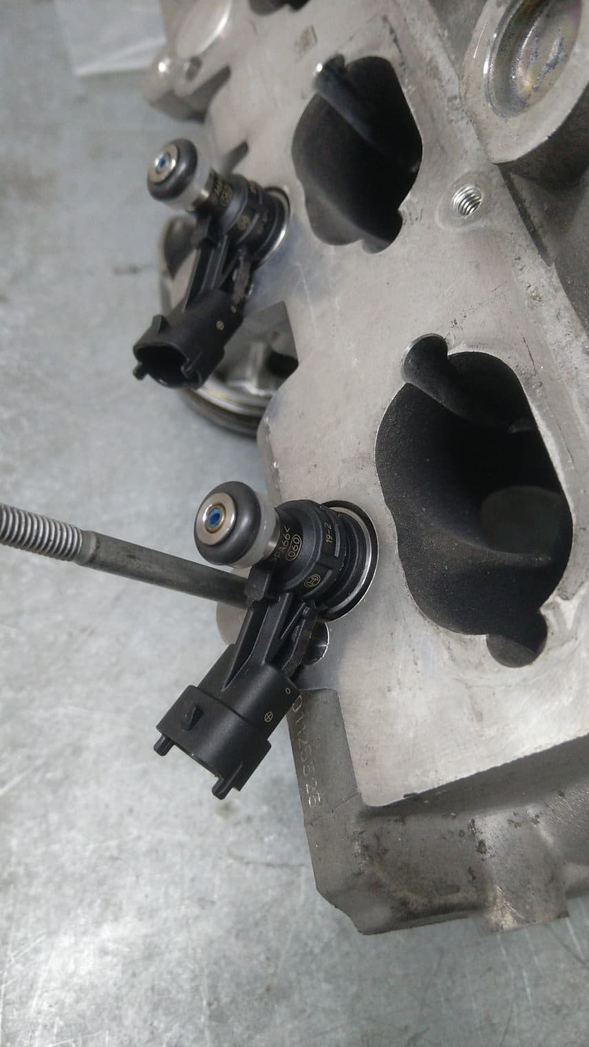 Kit de inyectores Bosch 600 CV VW Golf 5 GTI 6R 2.0 TFSI EA113 2