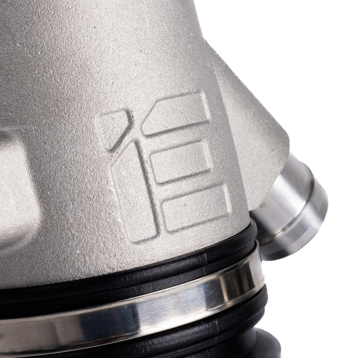 Tubos de admisión del turbocompresor IE Audi C8 RS6 RS7 05