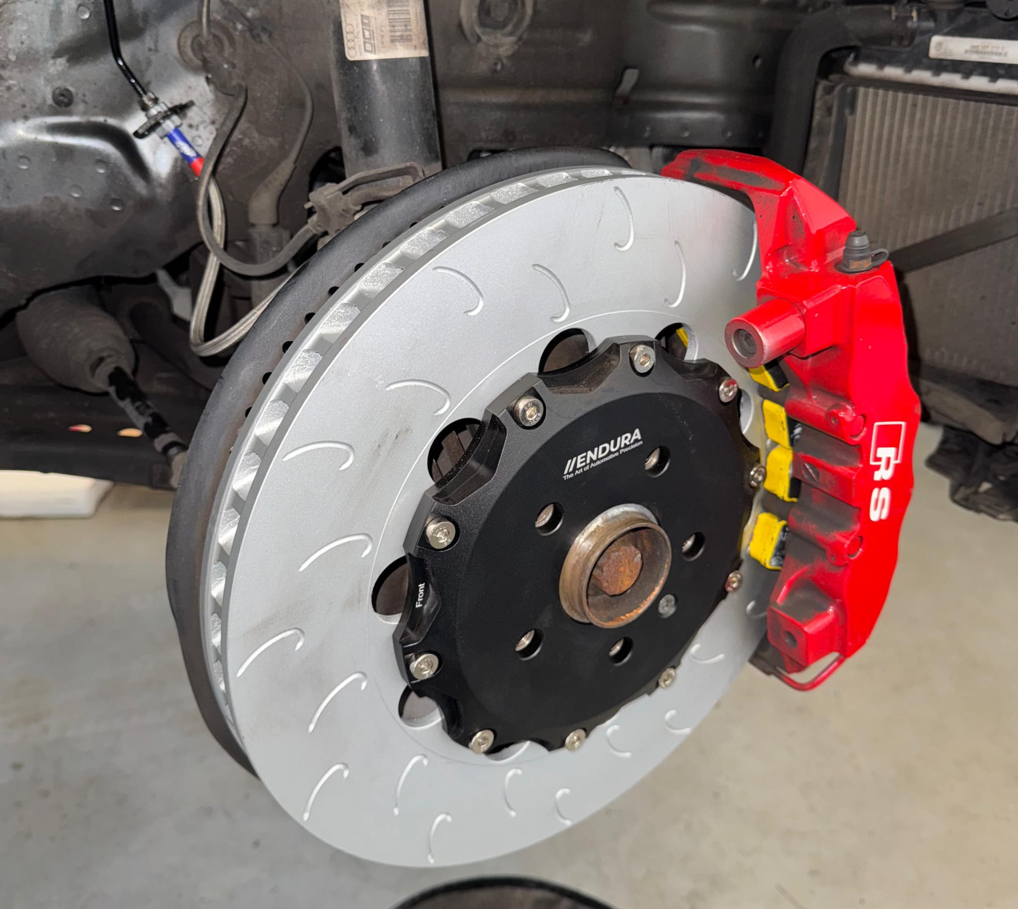 Discos de freio flutuantes de 2 peças Endura Motorsport para Audi RS3 8V 8.5V 8Y - 370x34mm J-Hook 5x112