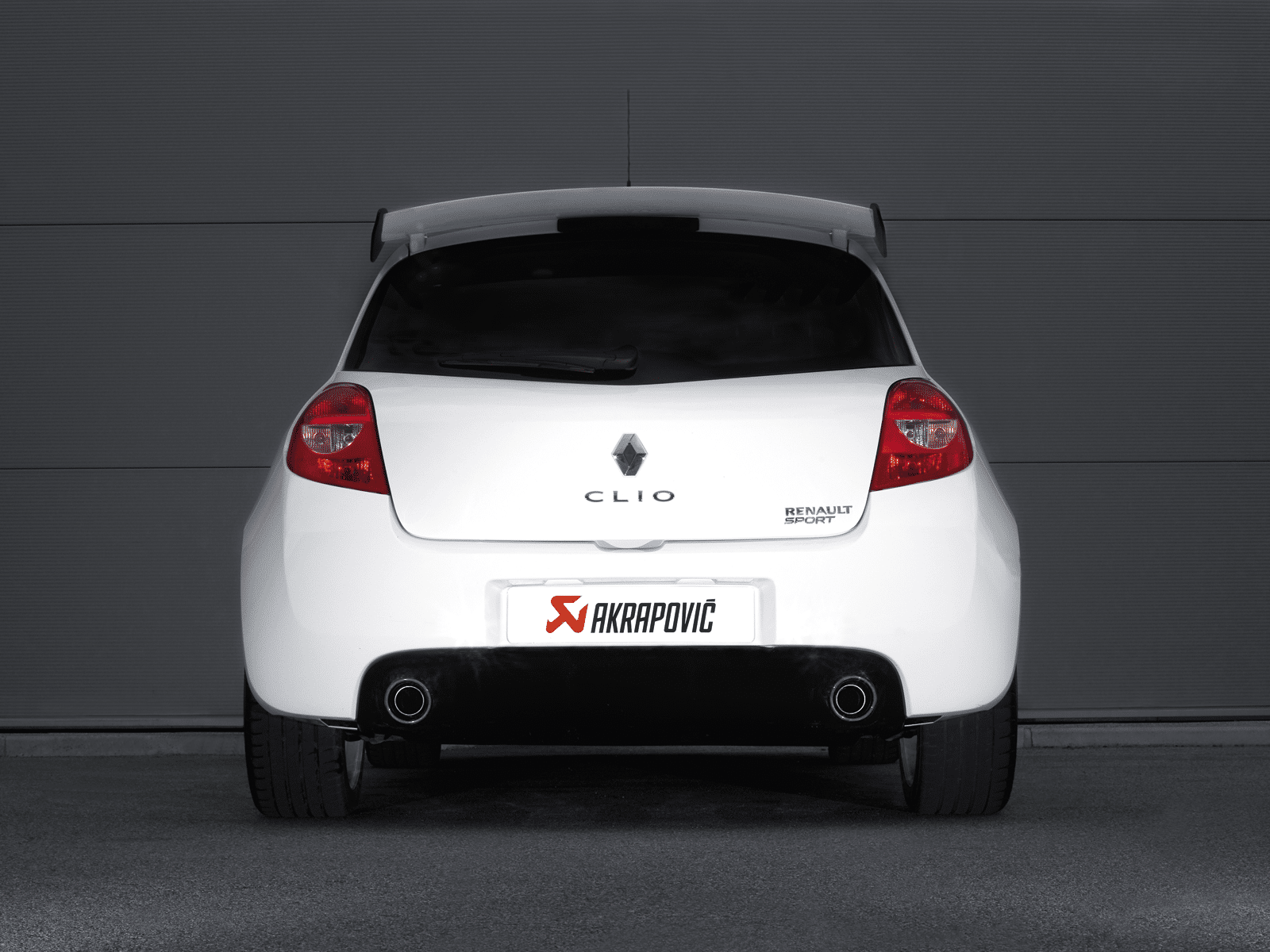 Akrapovič Slip On Line SS Renault Clio 3 RS 200 3