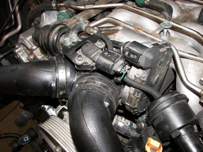 034 Tubo de Admissão do Corpo de Borboleta em Silicone Motorsport para Audi S4, A6 04