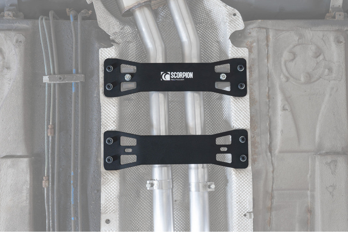 Par de soportes de escape del túnel Scorpion para BMW E46 320 325 01