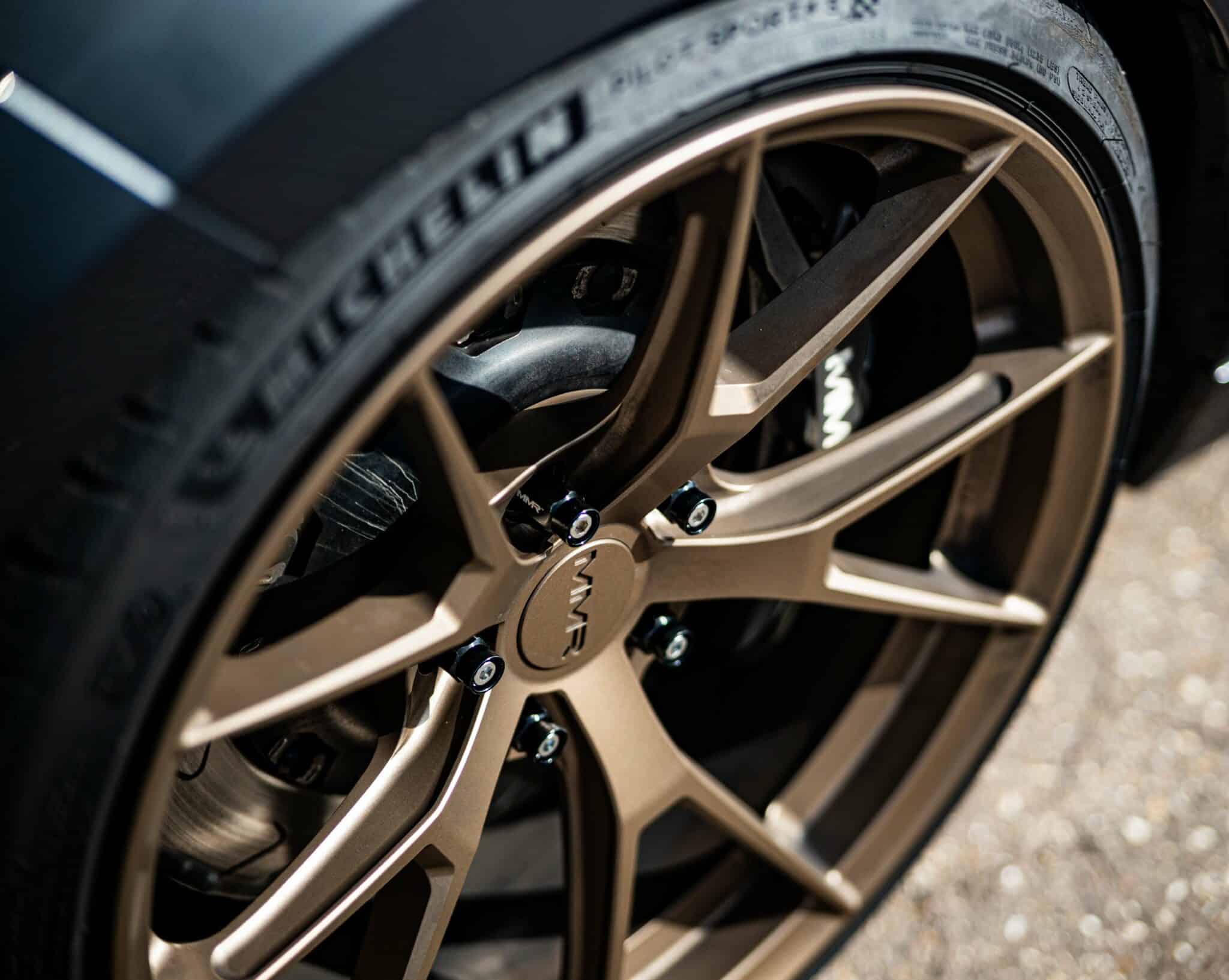 Kit de espárragos y tuercas de rueda MMR de 70 mm para BMW 6