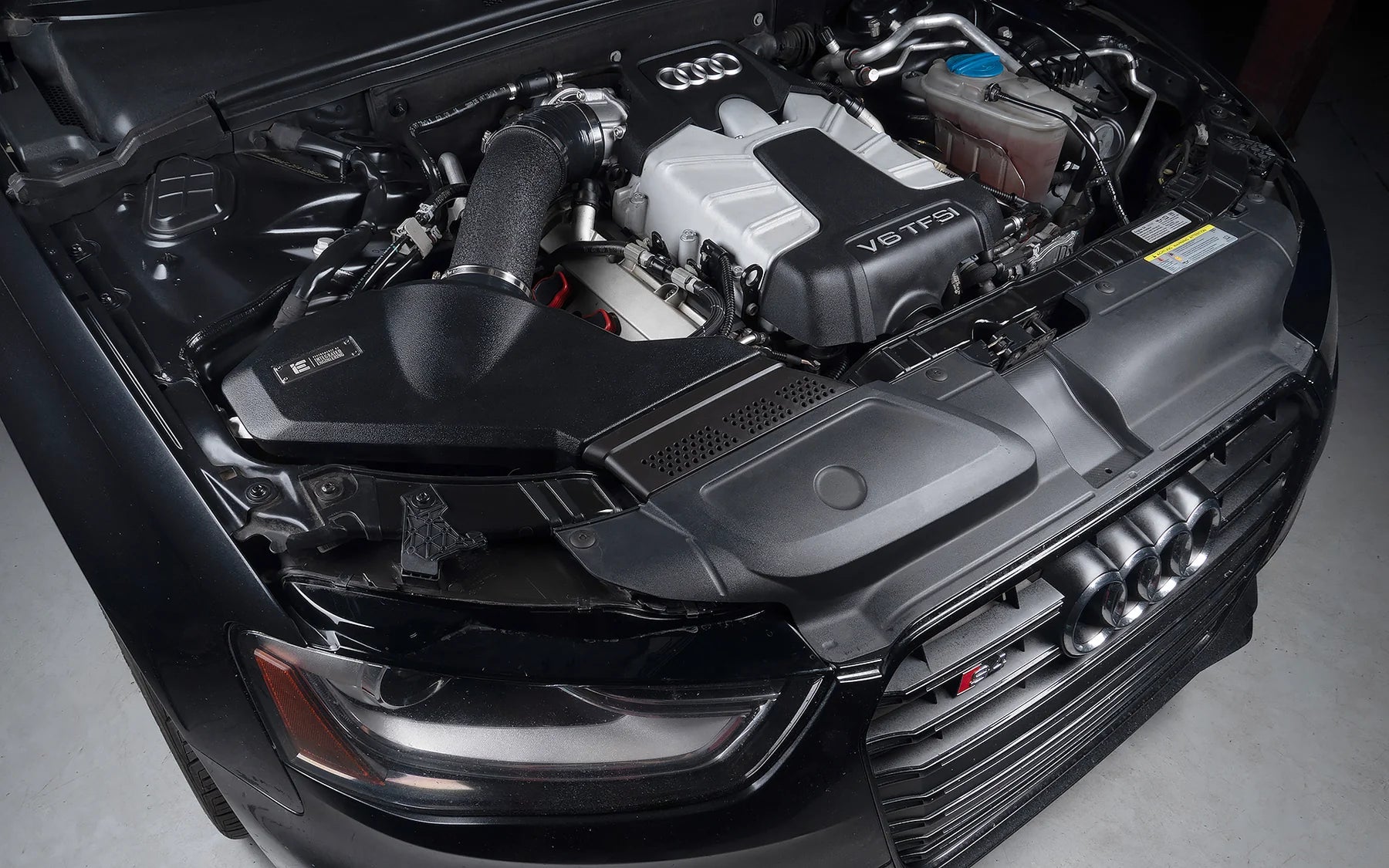 Sistema de admisión de aire de polímero iE para Audi B8 S4 y S5 2